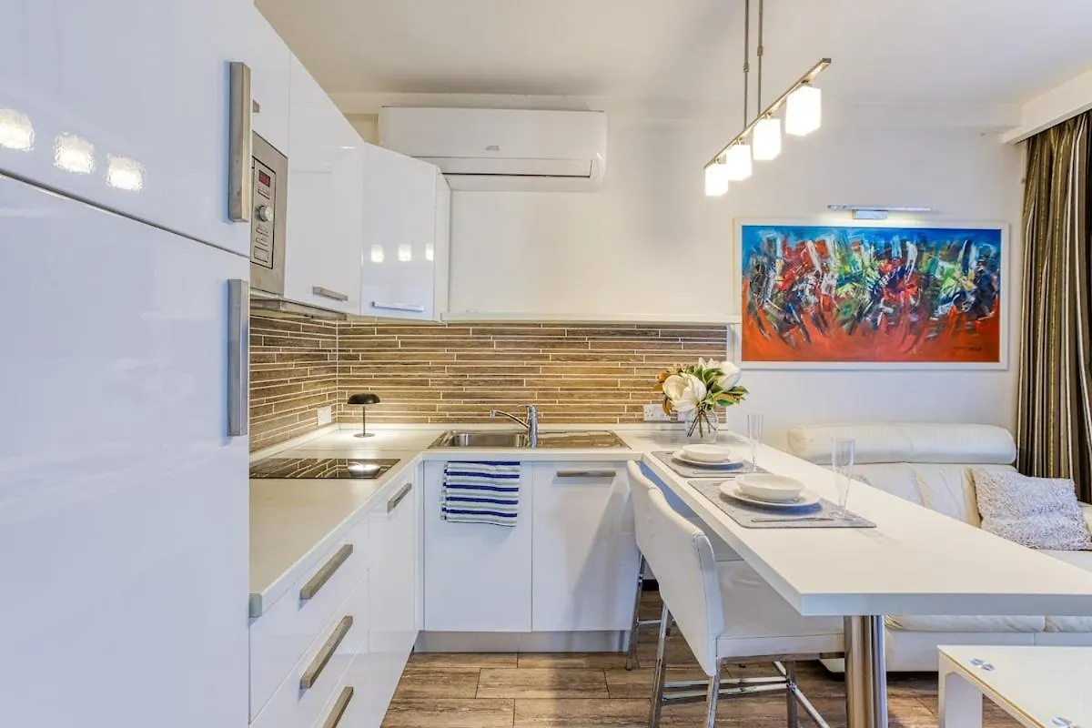 Stylish 1Bedroom Studio In The Heart Of St Julians 101 San Ġiljan Malta